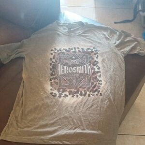 Gray Graphic T-Shirt for Women Size M